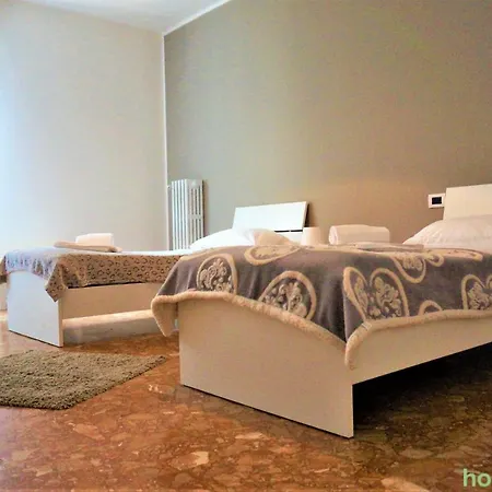 Lora Di Torbole House *