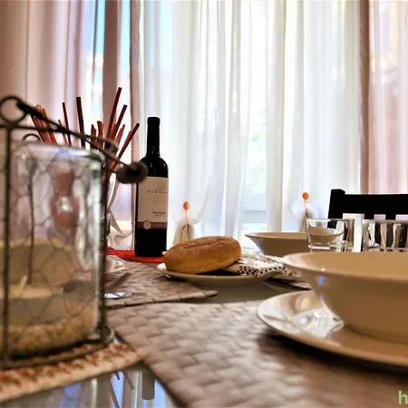Lora Di Torbole House *
