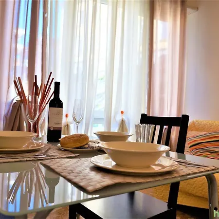 Lora Di Torbole House *